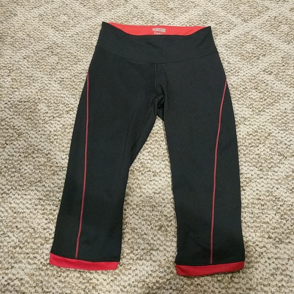 New Balance Lightning Dry Capri Pant Leggings